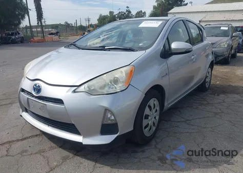 2013 Toyota Prius C Two из США, поврежденный, VIN JTDKDTB35D1528235